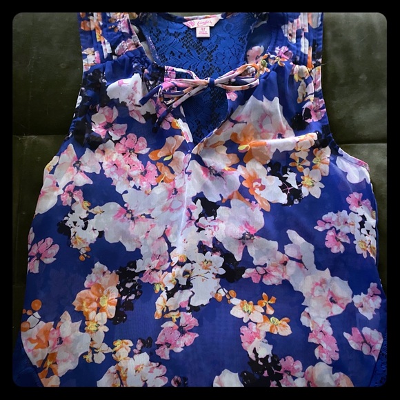 Candie's Tops - 🔅Candies tank size M